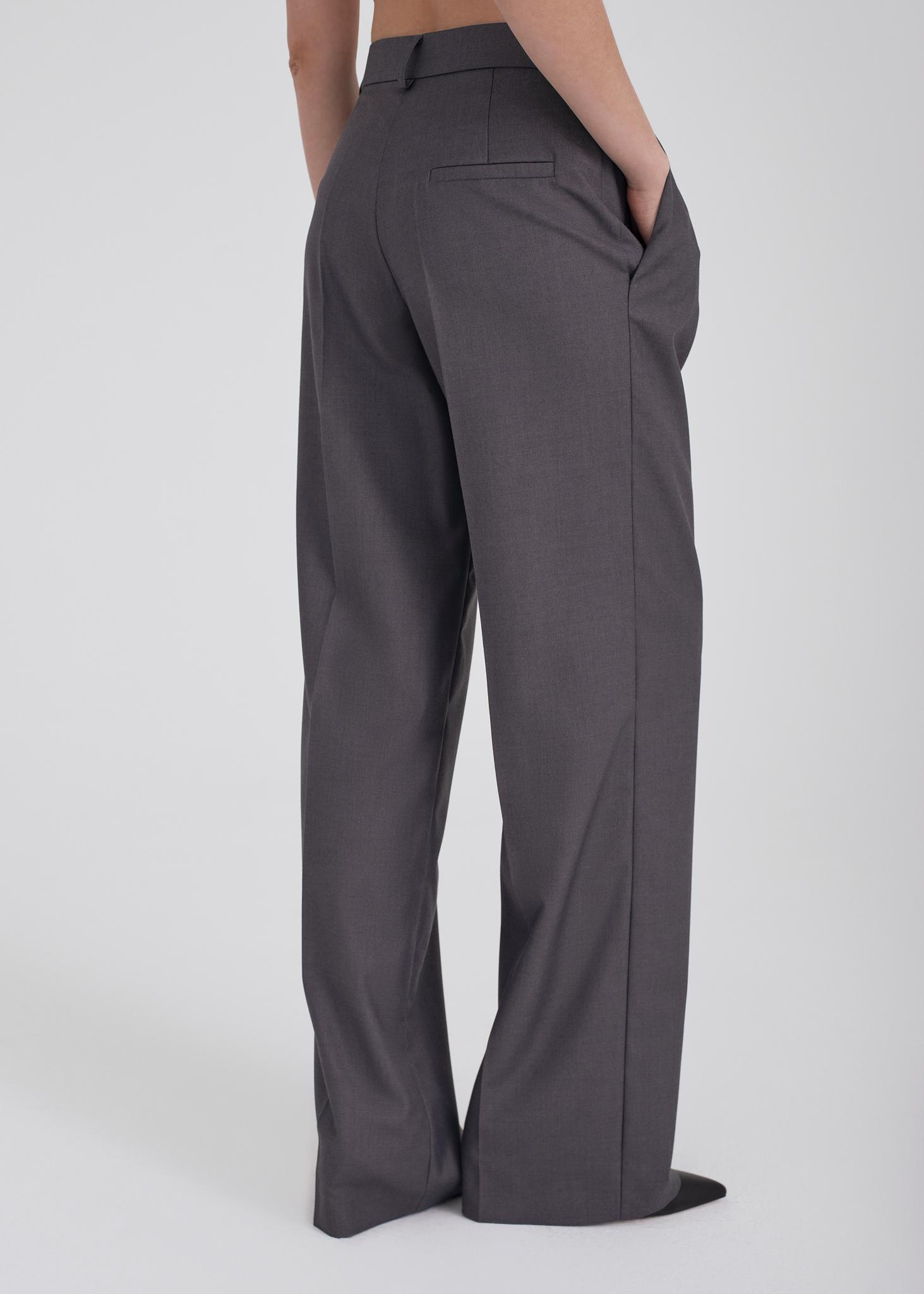 All > Pleated low waist trousers Buy from e-shop