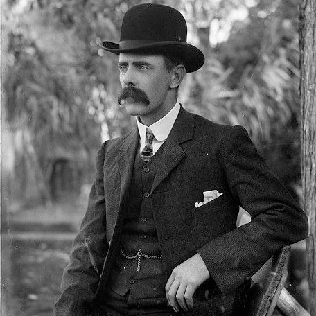 RIVE DROITE. ПО ПРАВУЮ РУКУ ОТ АРИСТОКРАТА  4/10/18