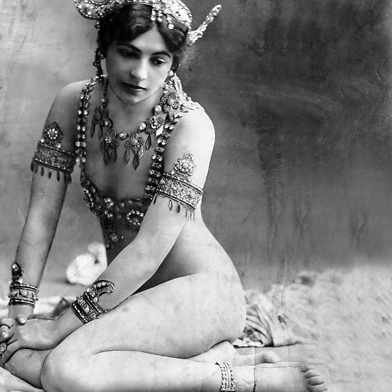 ДИАЛОГИ О ПРЕКРАСНОМ. ВЛАСТЬ КУРТИЗАНОК 19/08/17