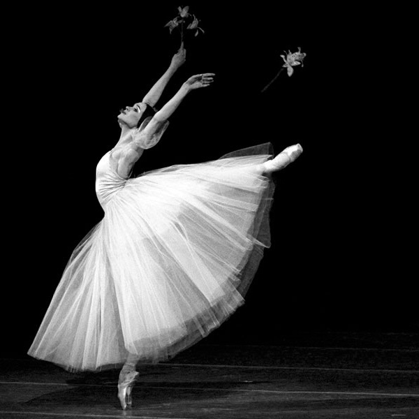 НА КОНЧИКАХ ПАЛЬЦЕВ. ЖИЗЕЛЬ 19/02/22