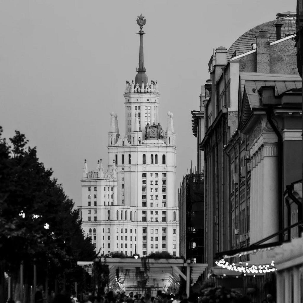 ЗВЕЗДЫ АМПИРА. ВСЕ О СТАЛИНСКИХ ВЫСОТКАХ 18/03/25