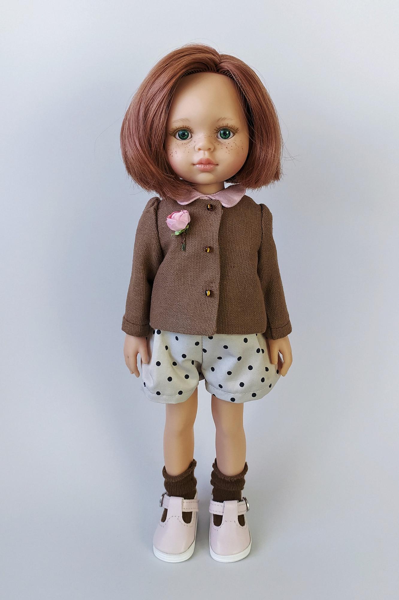 Кукла Кристи с каре в костюме