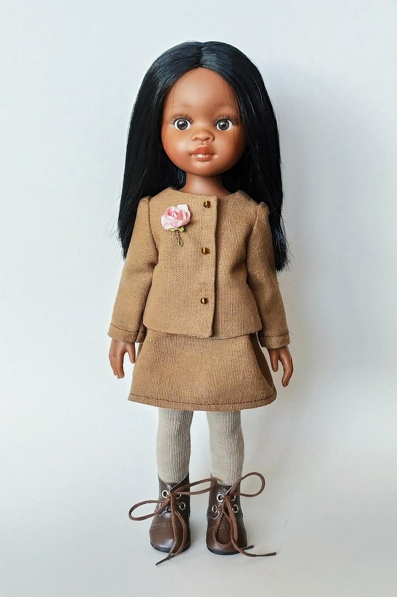 Кукла Нора Паола Рейна мулатка в костюме