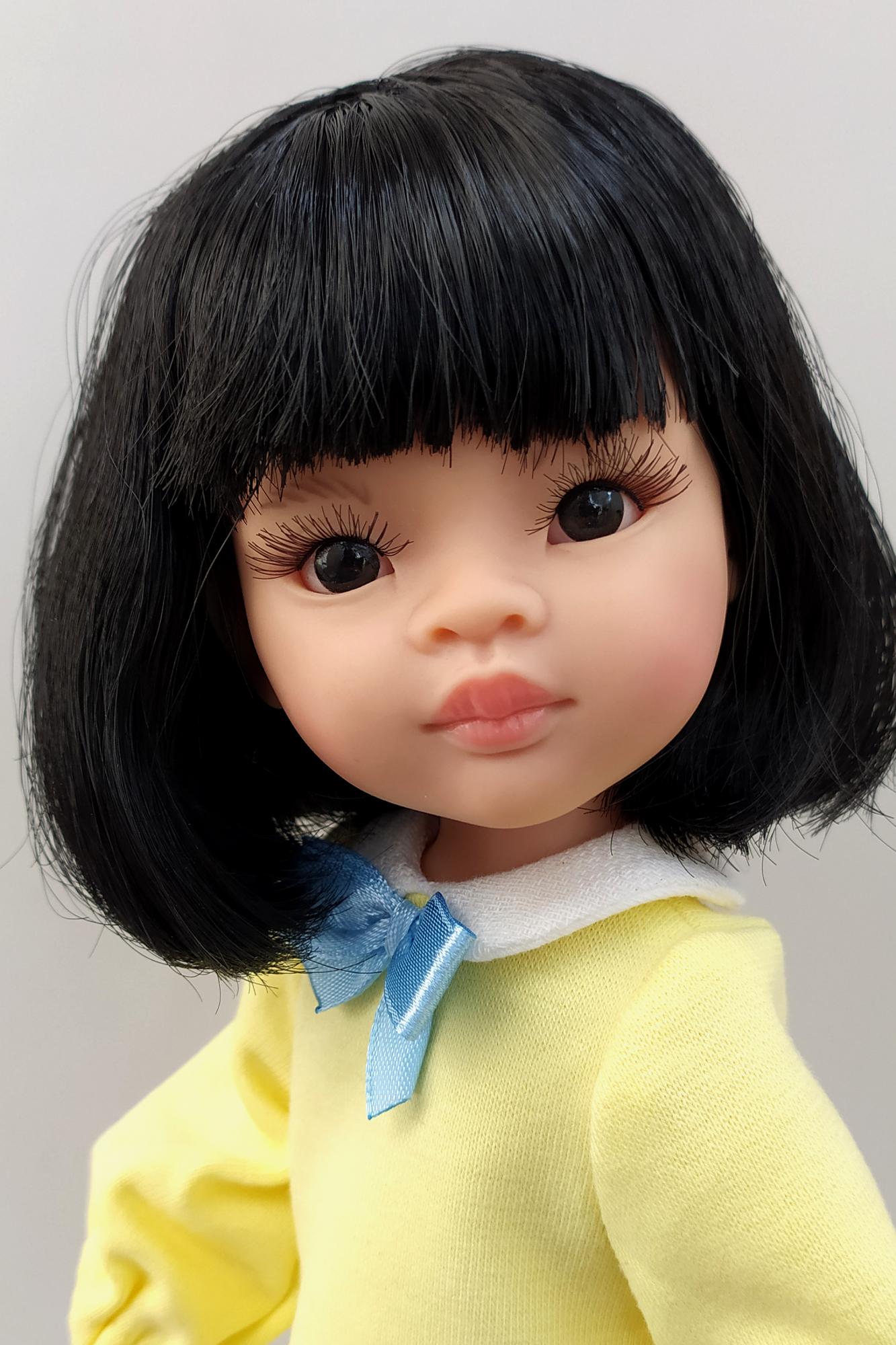 Кукла Лиу в платье с бантом