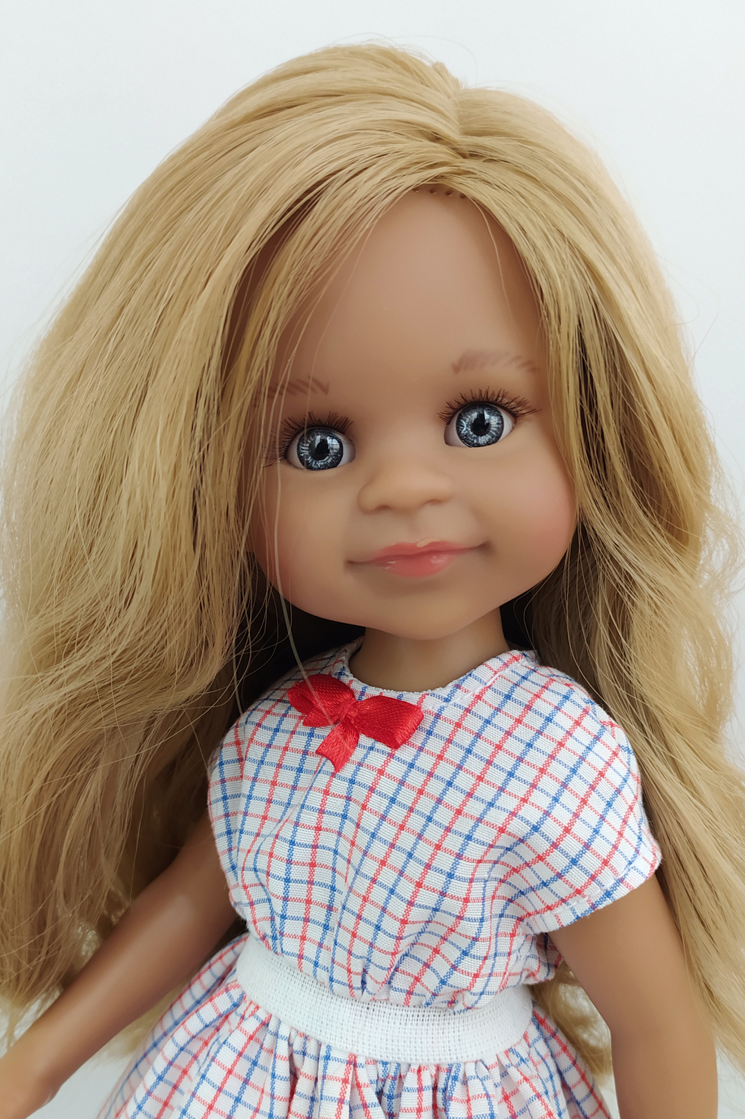 Кукла Ирис 14830  в платье