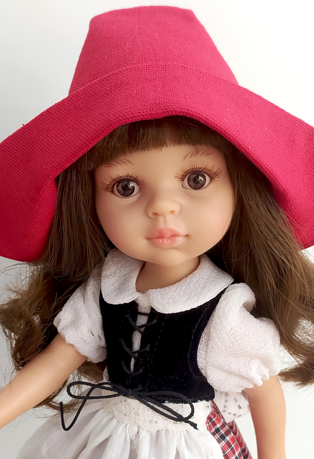 Кукла Кэрол "Красная шапочка"