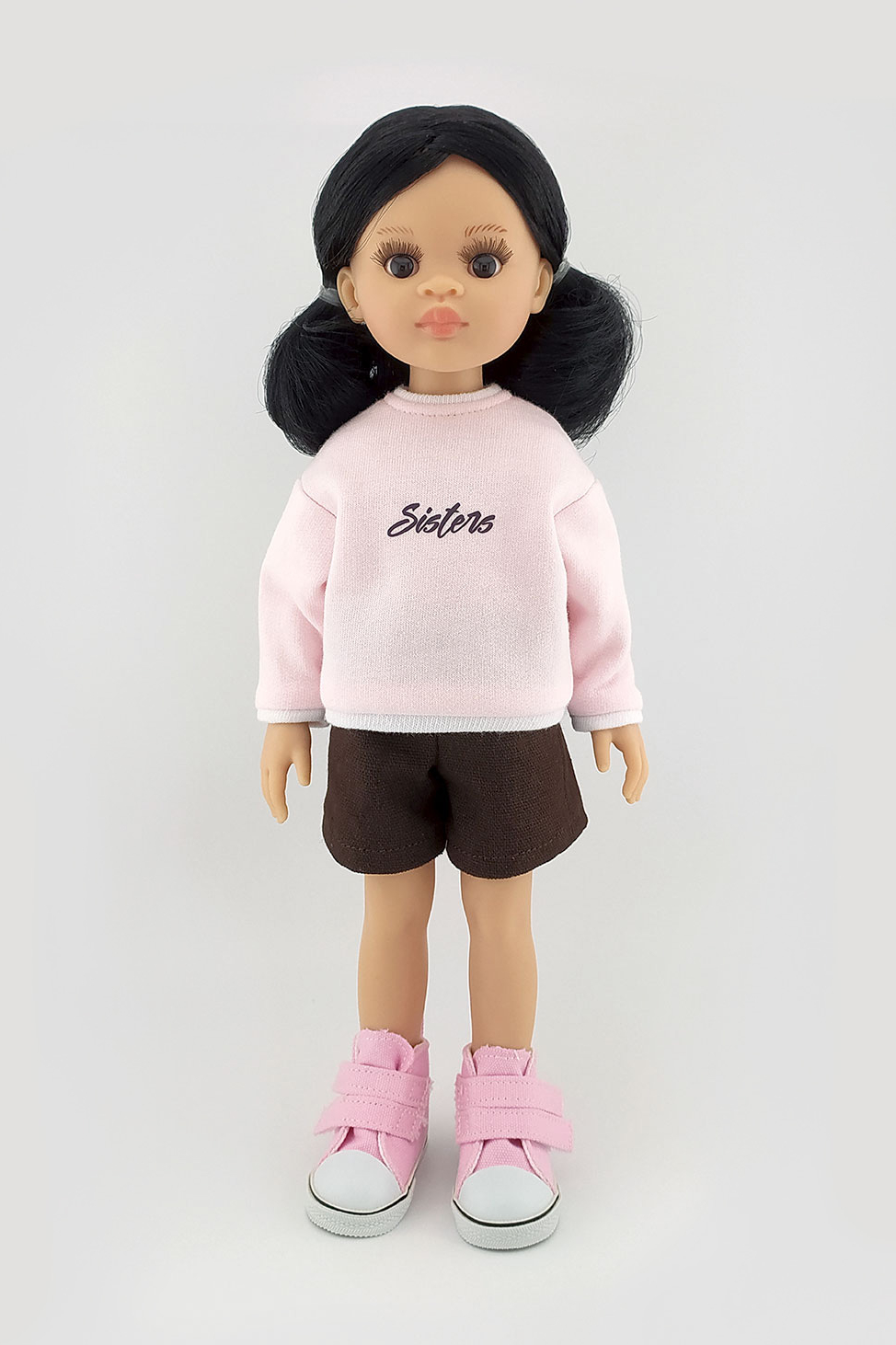 Кукла Нора 14857 в фирменном свитшоте