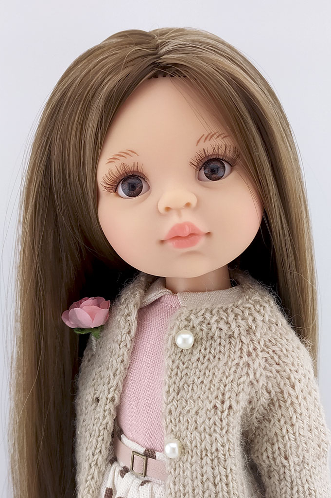 Кукла Лаура Паола Рейна в вязаной кофте