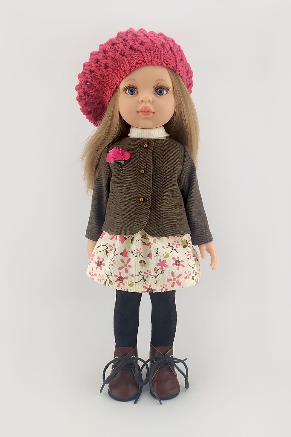 Кукла Карла в осеннем комплекте