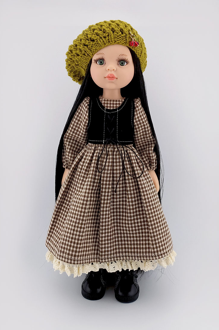 Кукла Карина Paola Reina в платье