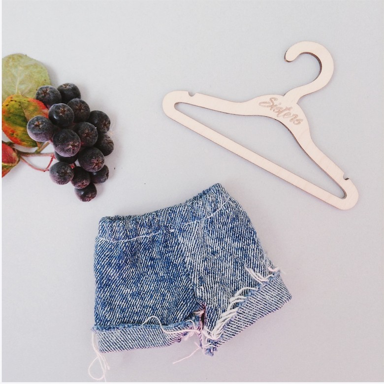 Джинсовые шорты