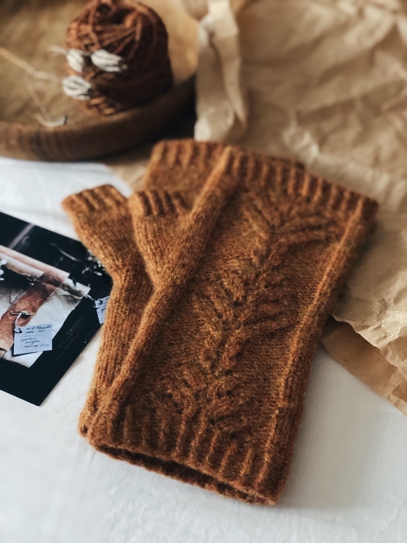 Описание Митенки шишка хмеля