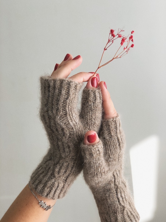 Gooseberry mittens