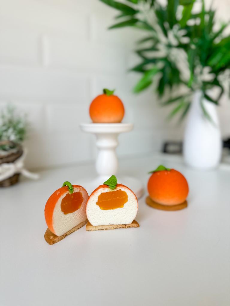 Пирожное Манго-апельсин