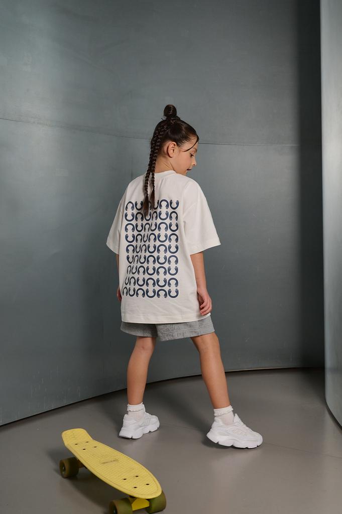 Футболка BigHugs "МАСШТАБ"