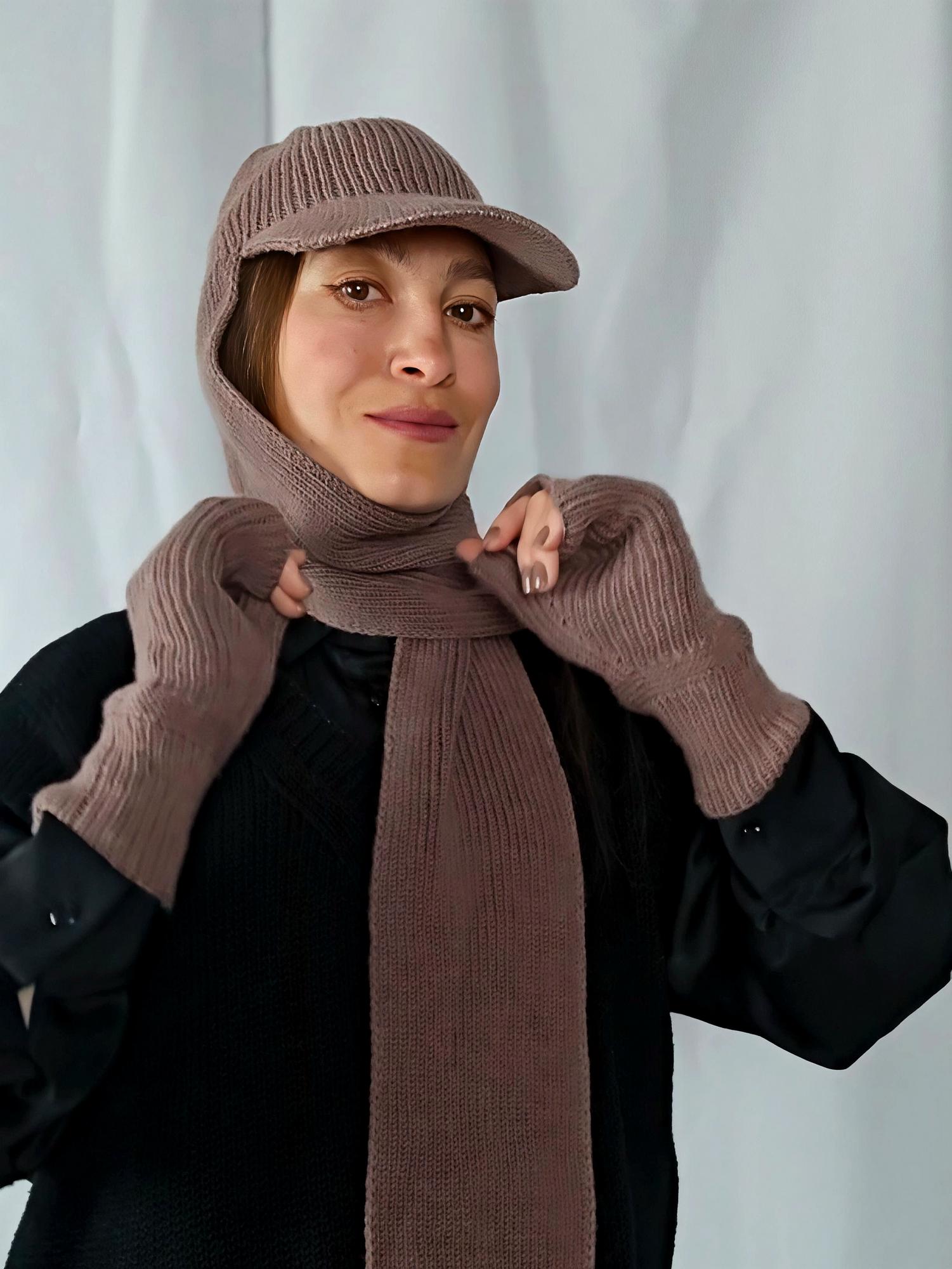 Сет кепка-шарф и митенки