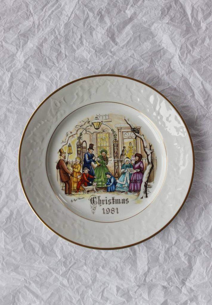 Рождественская тарелка 1981 Royal Worcester