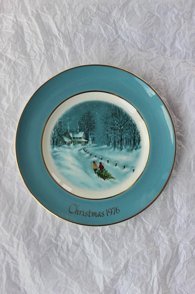 Рождественская тарелка 1976 Wedgwood
