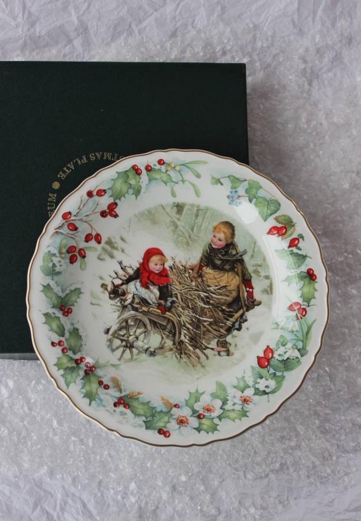 Рождественская тарелка Wedgwood 1990 год