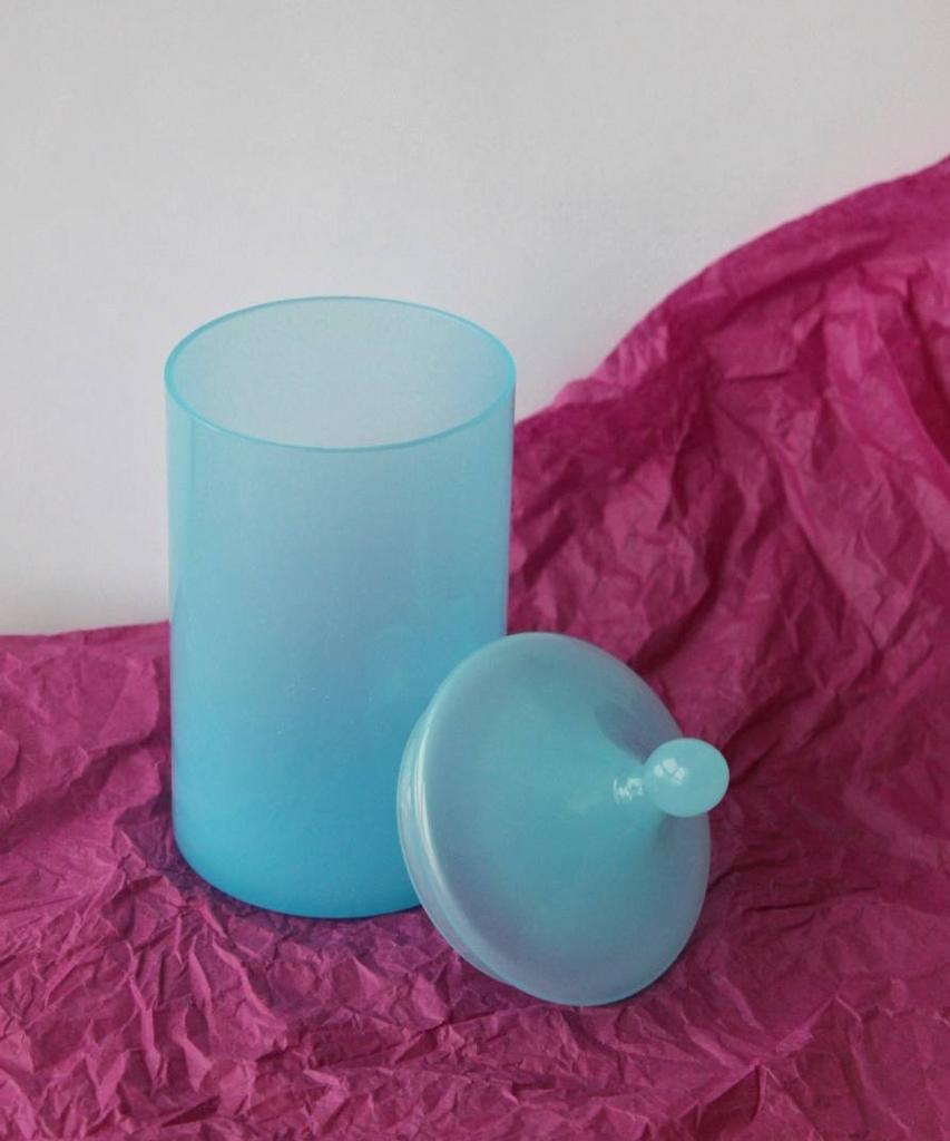 Винтажная опаловая банка