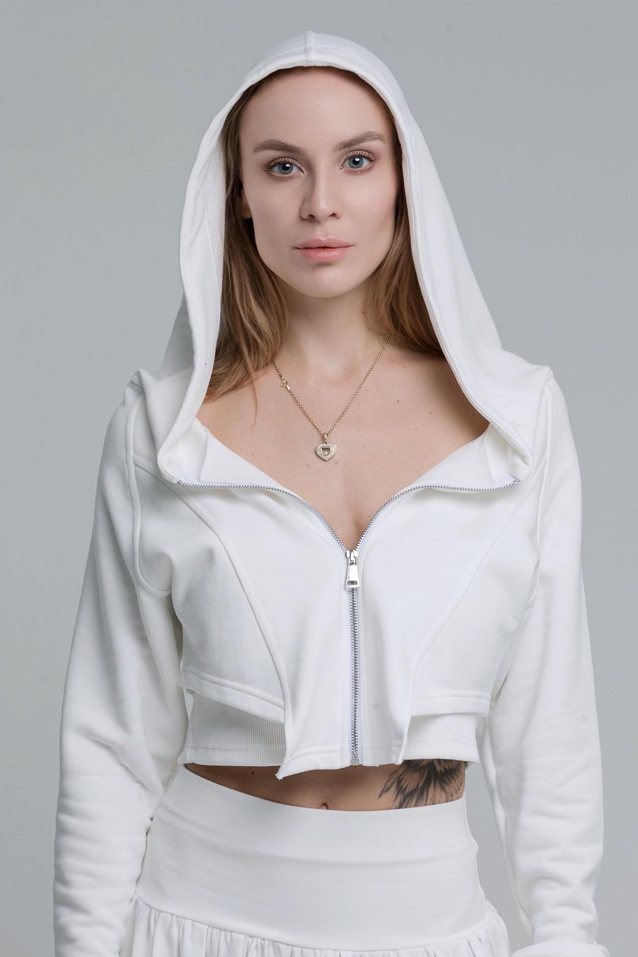 Худи СВЯТАЯ