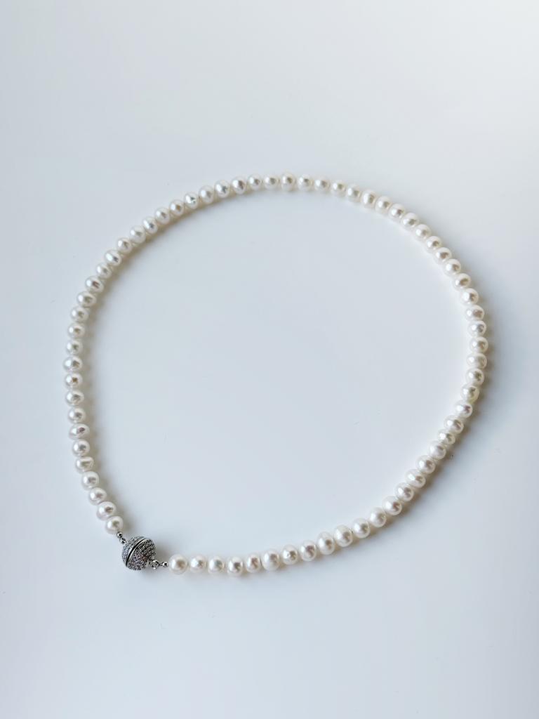 Жемчужное колье с магнитным замком