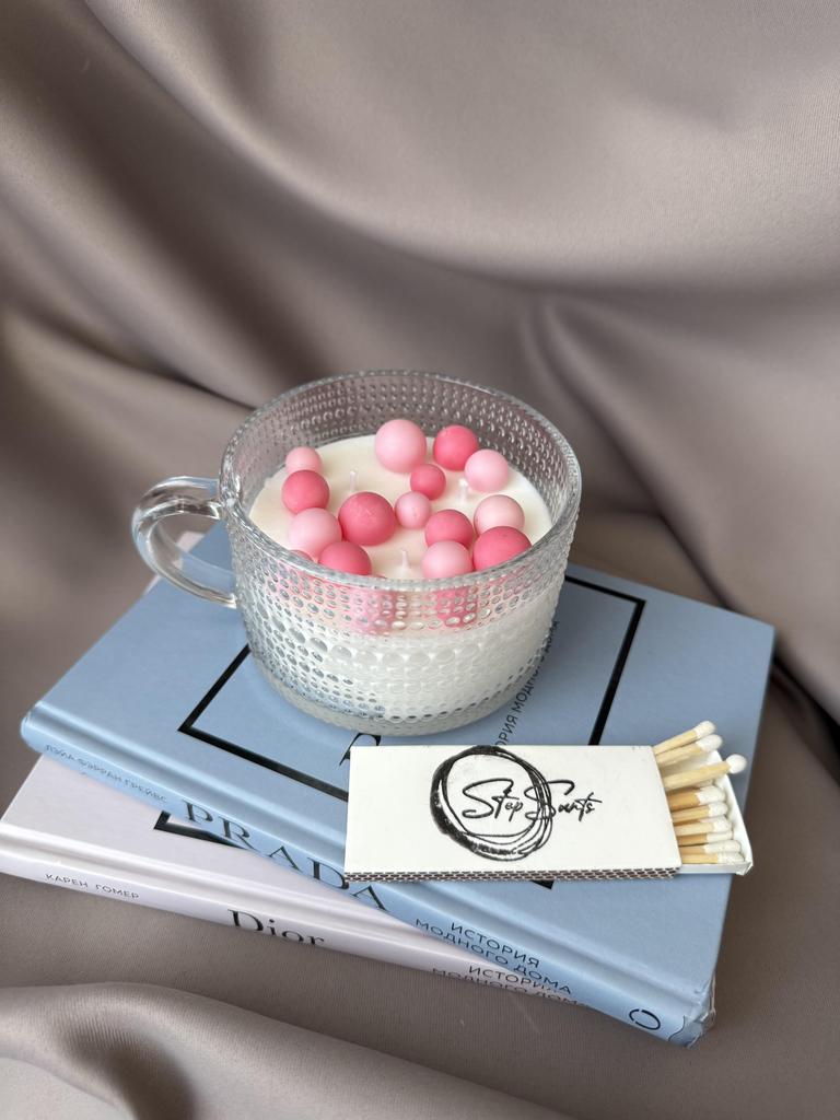 Свеча в стеклянной чаше