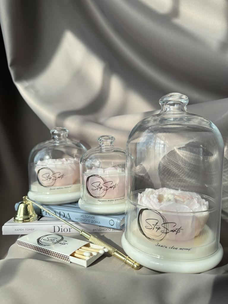 Свеча пионовидная роза в колбе