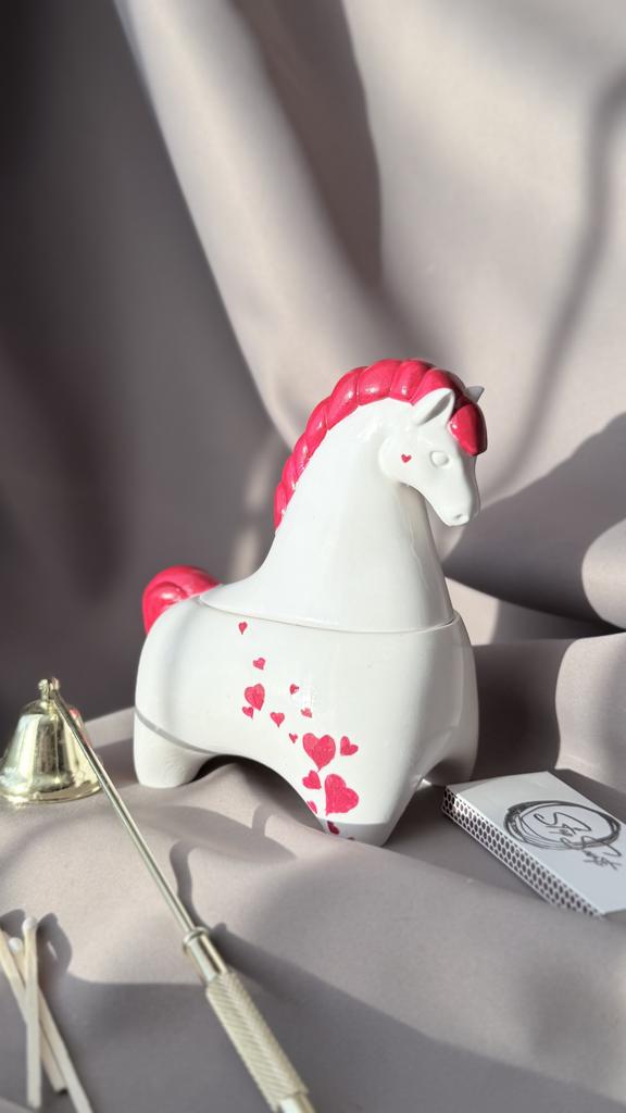 Влюбленный конь