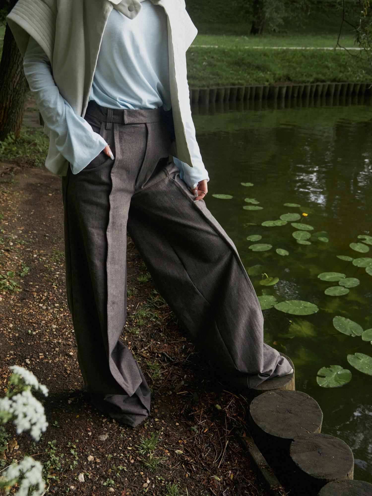 Свободные брюки с защипами | URUN KUN 2024