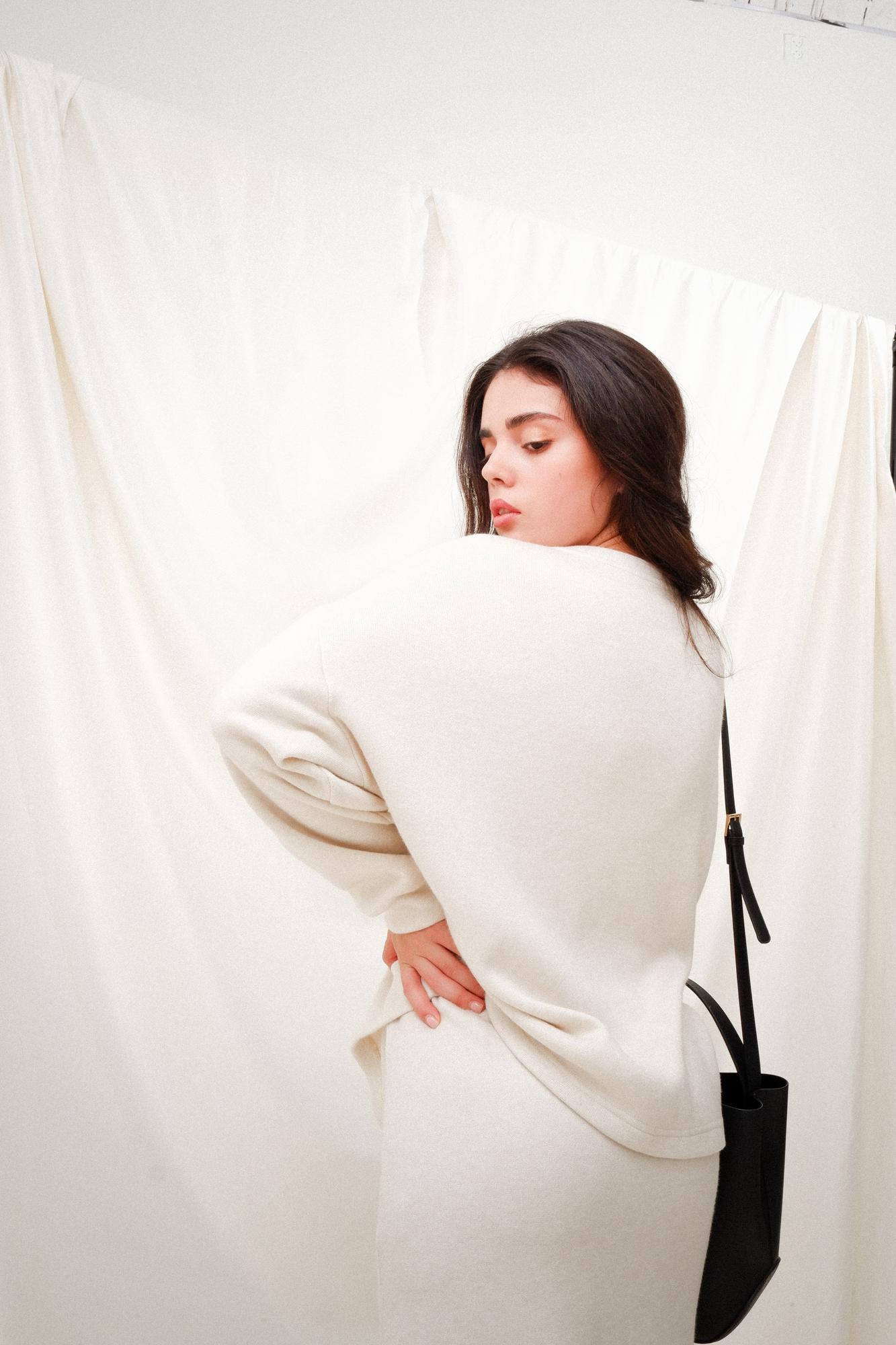 Комплект ЮБКА-КАРАНДАШ + ДЖЕМПЕР  "Жемчужные Грёзы"