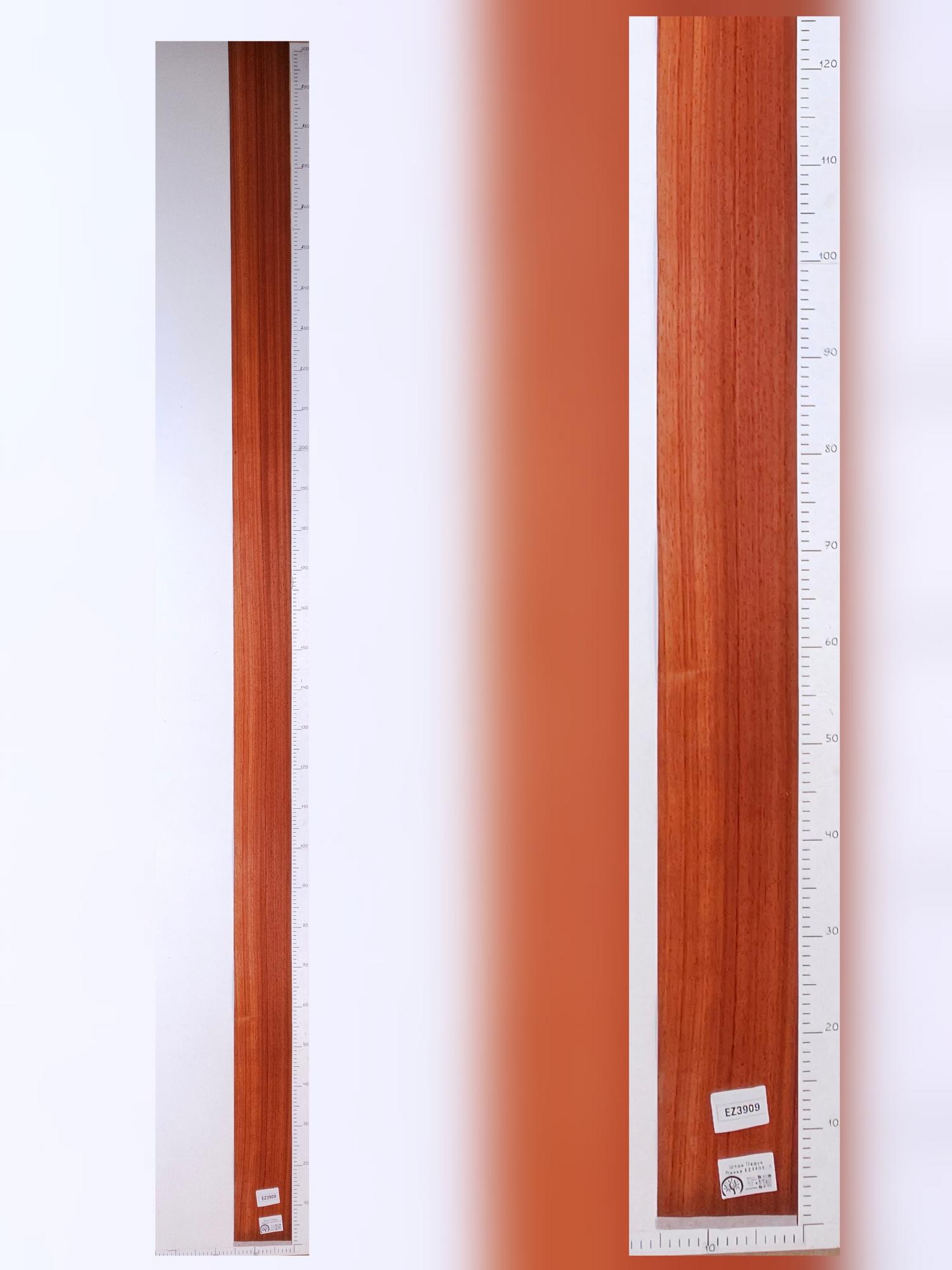 Шпон Падук лист 3,1х0,15м EZ3909