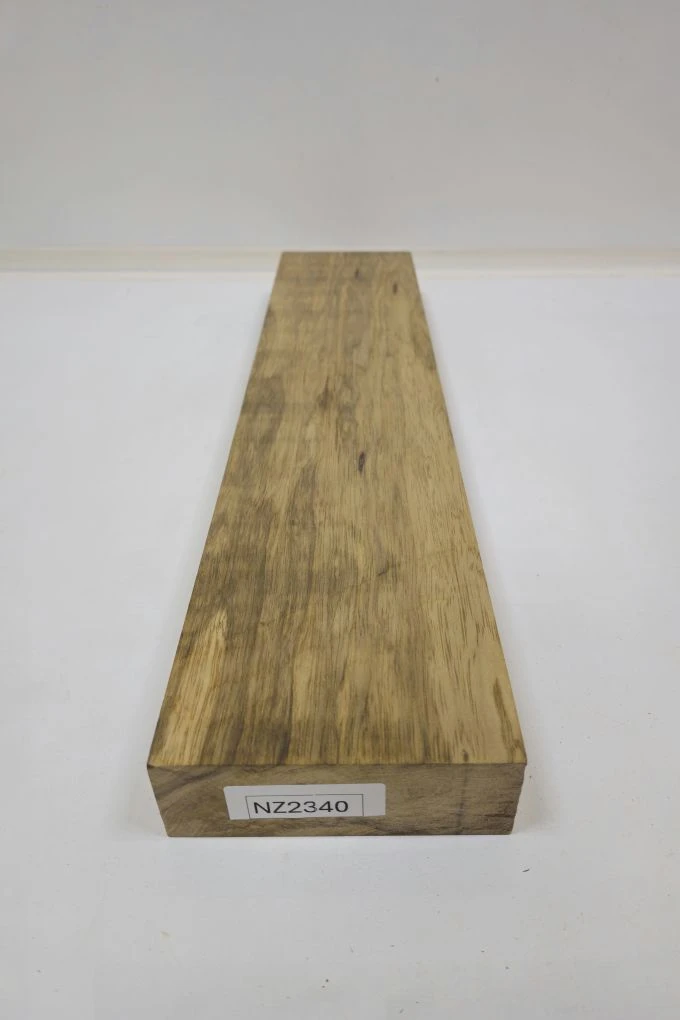 Заготовка столярная из древесины Блэк офрам   размеры 587*13245  NZ2340