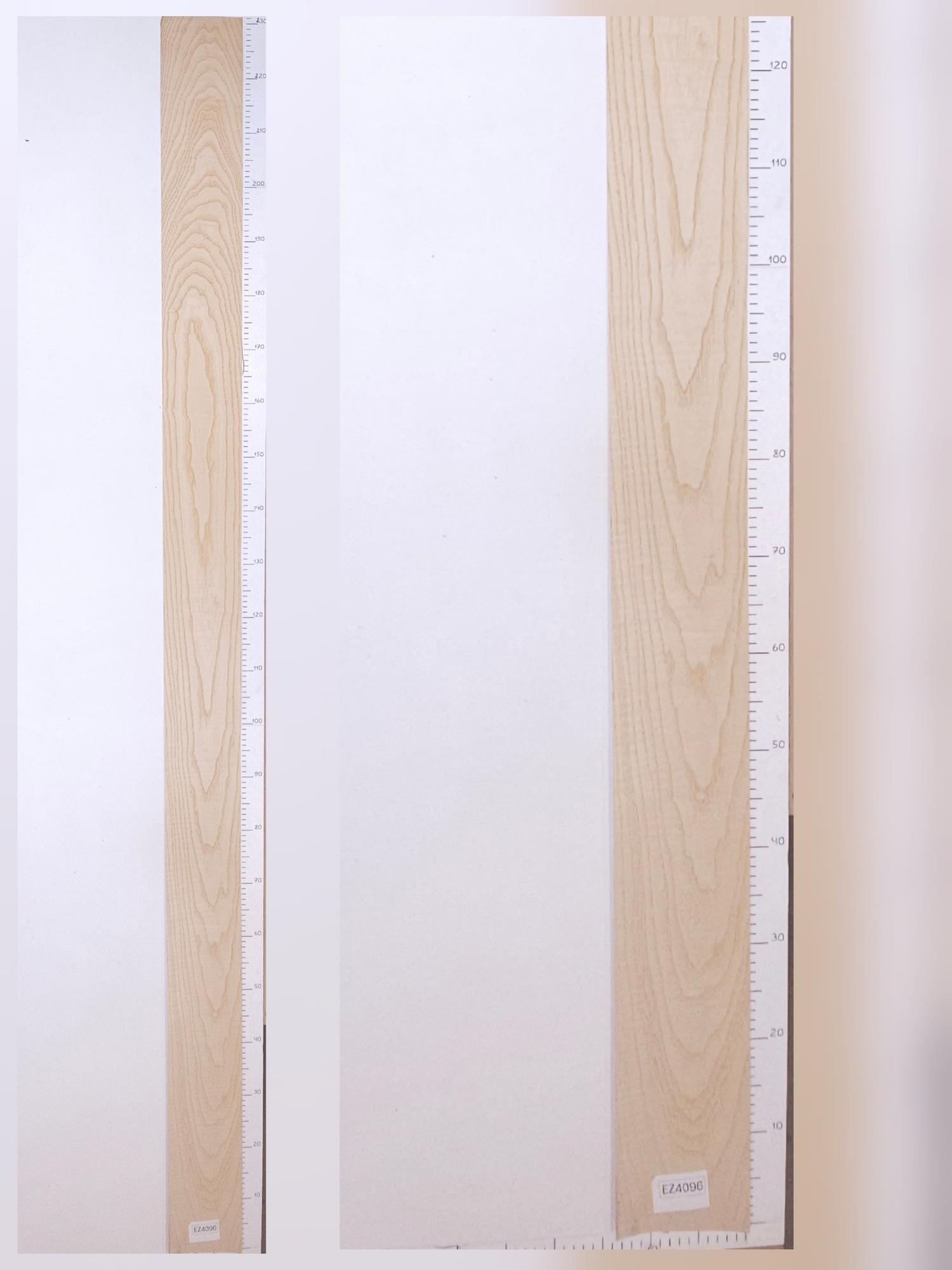 Шпон Ясень белый лист2,3*0,14м EZ4096