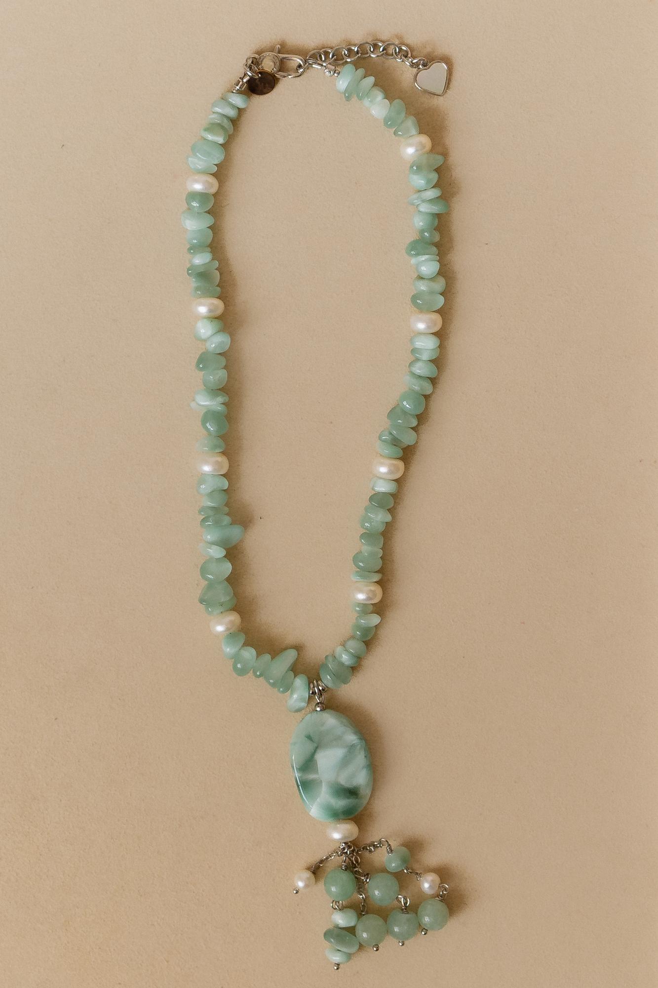 Колье ангелит и жемчуг, с кулоном