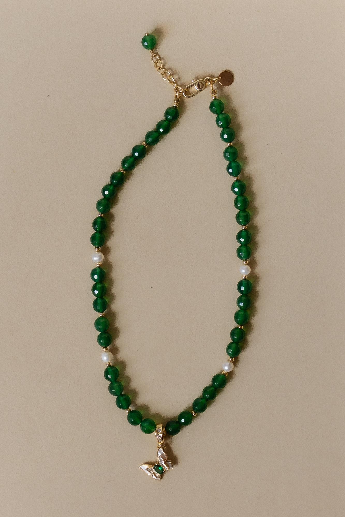 Колье хризопраз с подвеской бабочкой