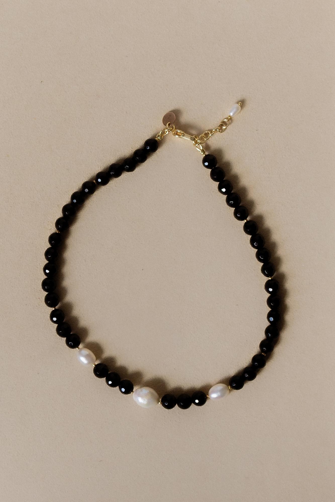 Колье черный оникс и жемчуг