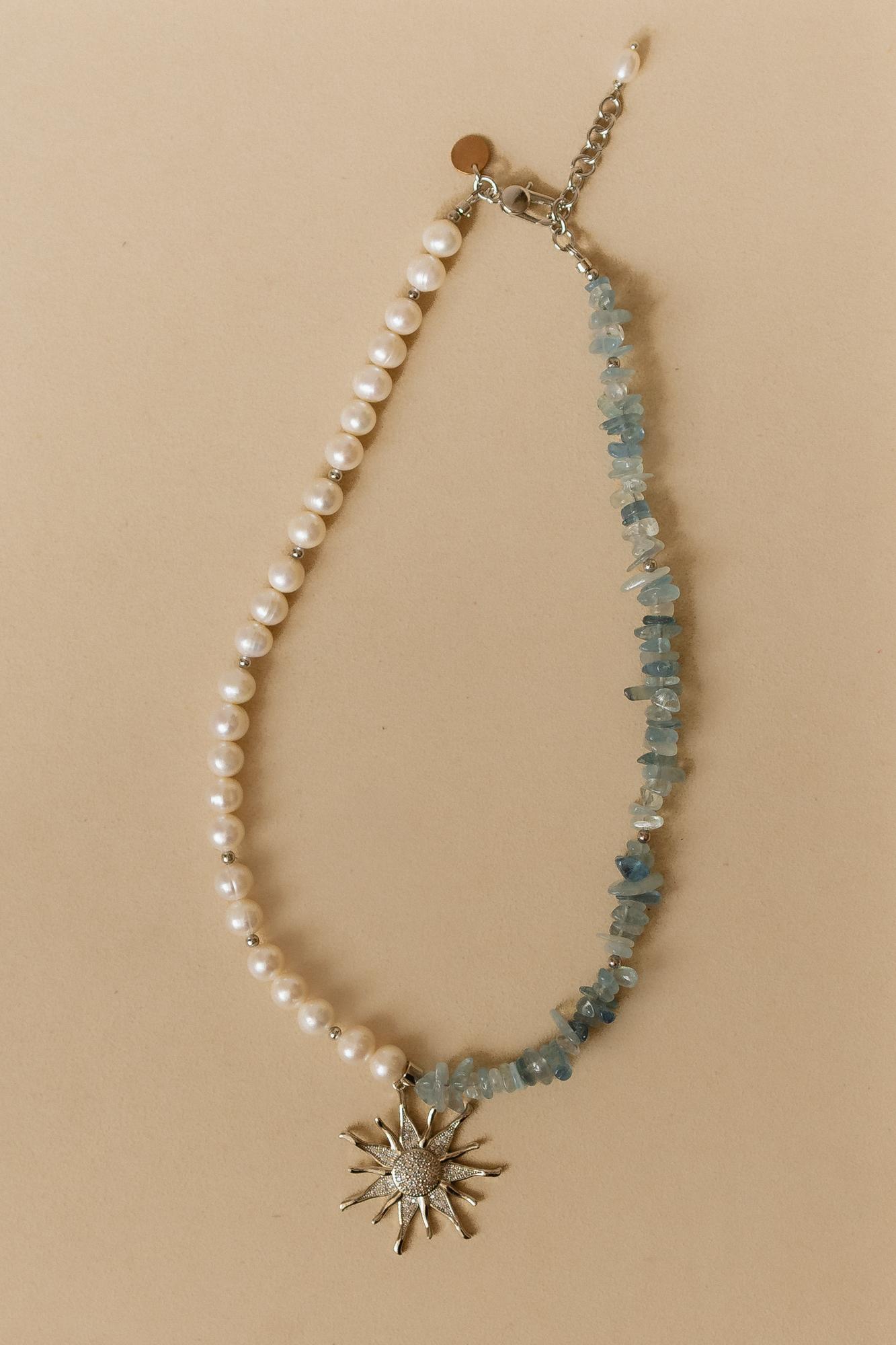 Колье аквамарин и жемчуг с подвеской солнце