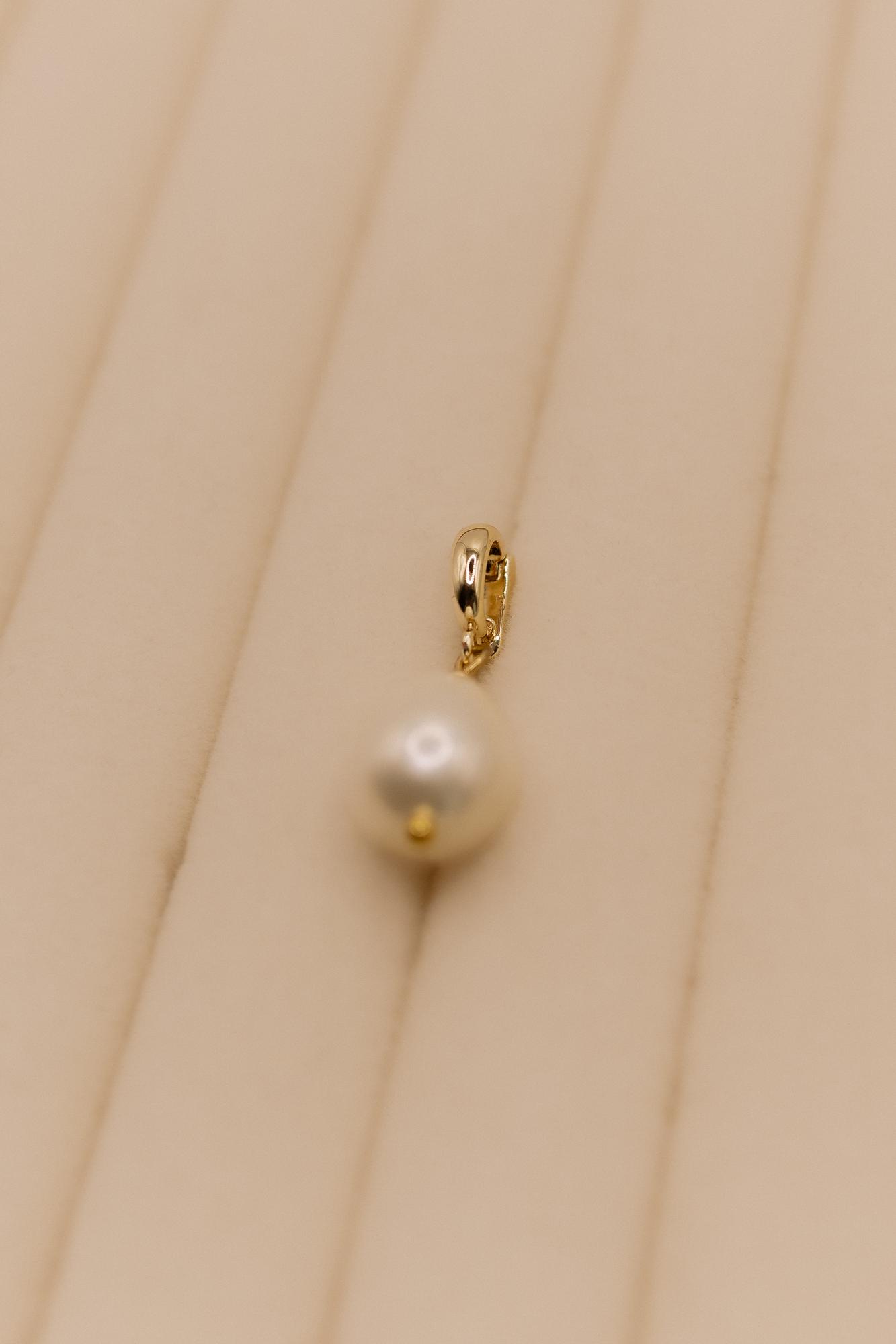 Жемчужина белая, золото