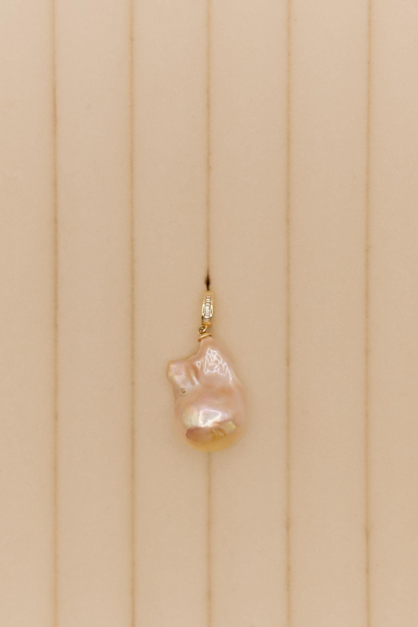 Жемчужина барокко цвета чайной розы, золото