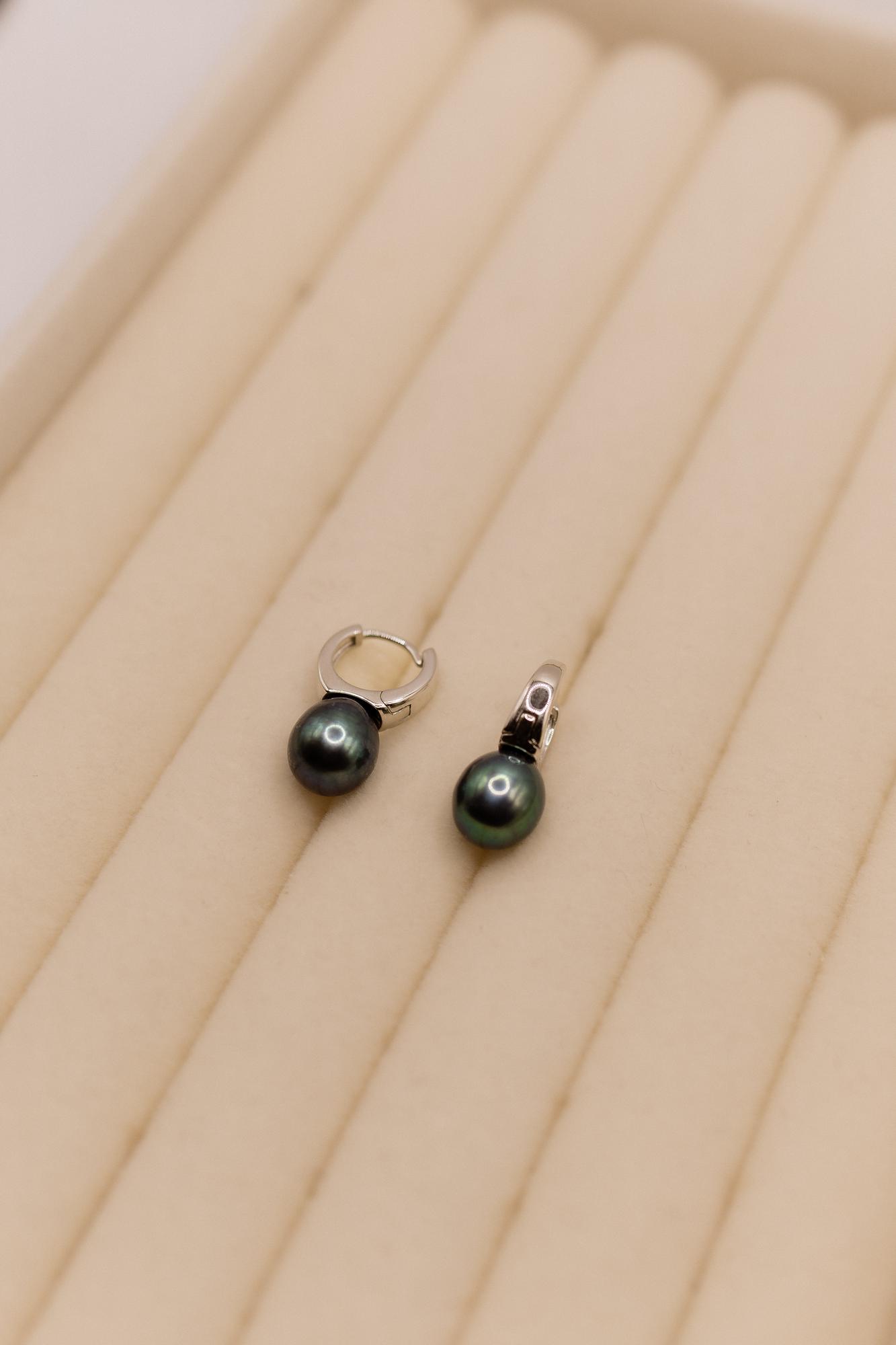 Серьги черный жемчуг с зеленым переливом