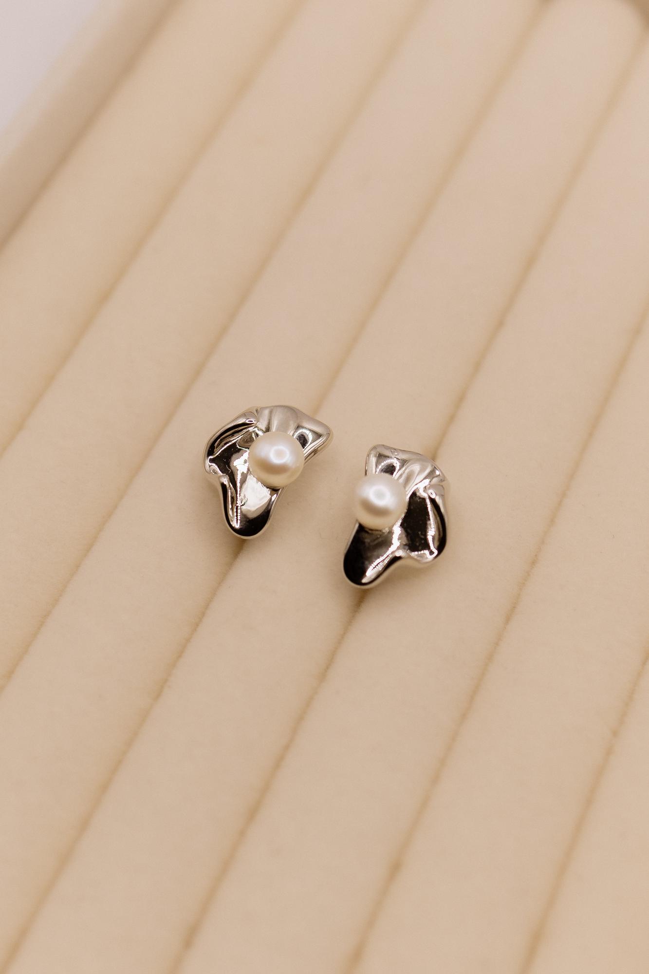 Серьги волна с жемчужиной, серебро