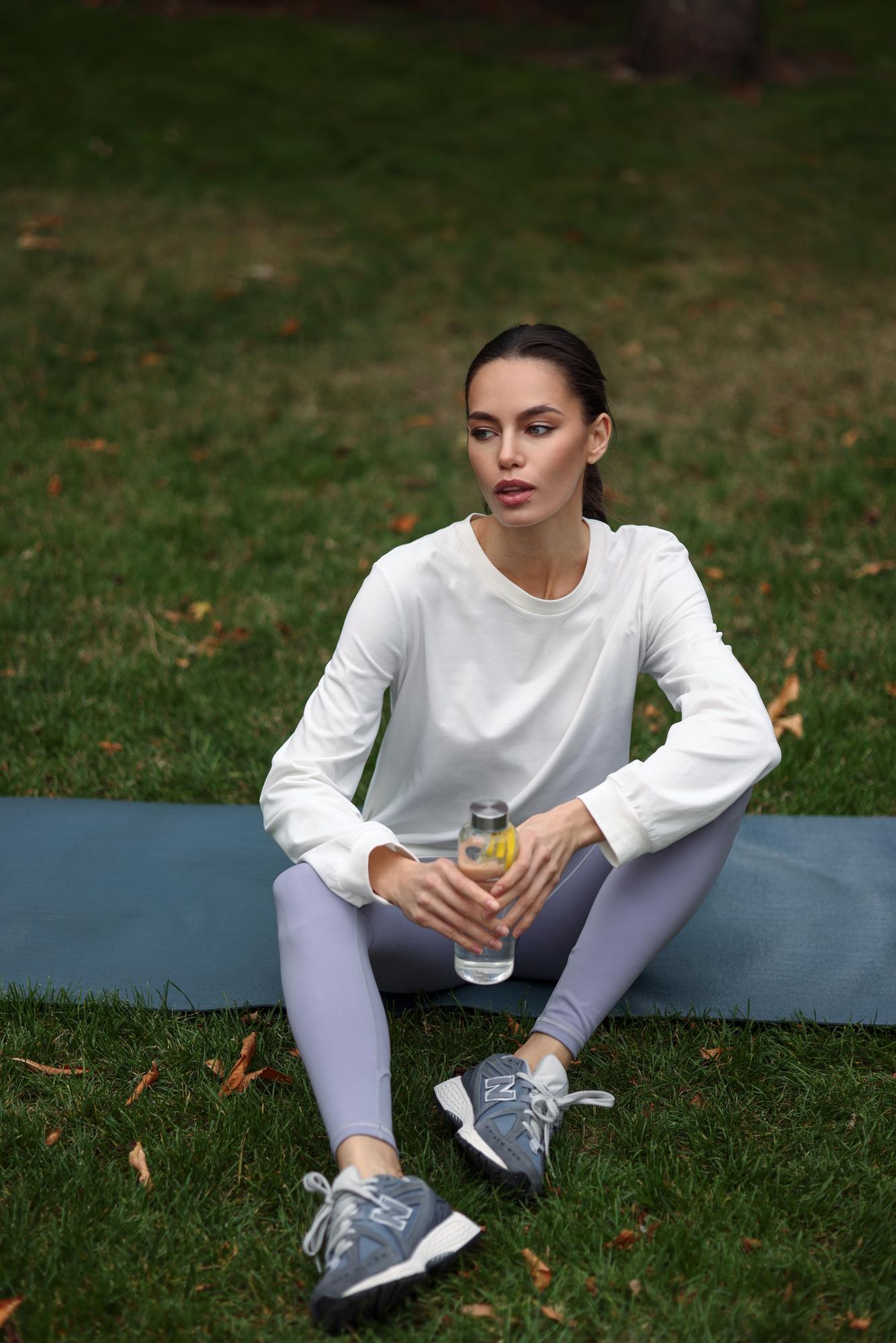 Лонгслив белый с пич-эффектом ДВИЖЕНИЕ