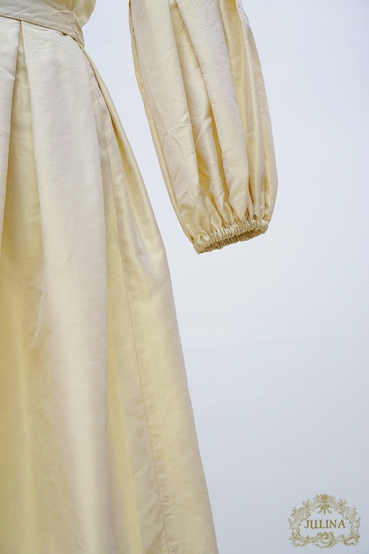 Платье "Мелисента" золотистое натуральный шелк