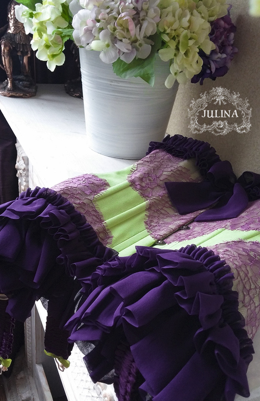 Корсет "Ароматом пионов"