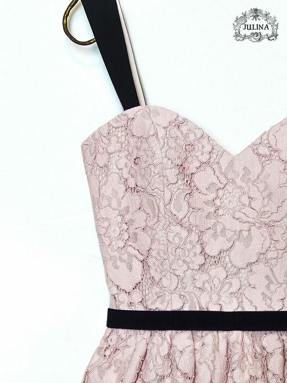 Платье кружевное мини "Твигги"