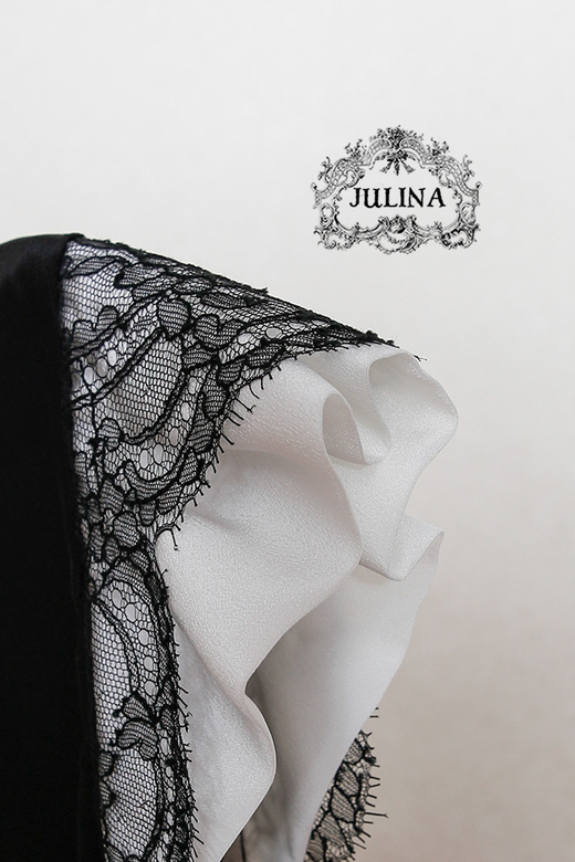 Блузка шелковая черная с защипами