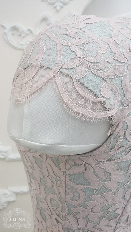 Платье кружевное "Ягодная карамель"