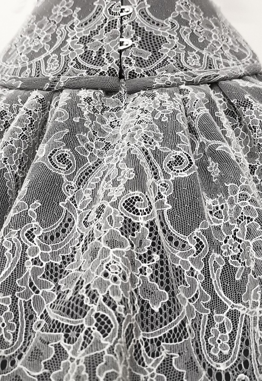 Платье корсетное натуральный шелк кружево шантильи