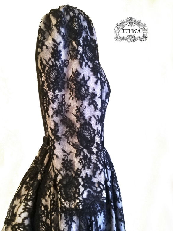 Платье вечернее натуральный шелк и кружево Шантильи